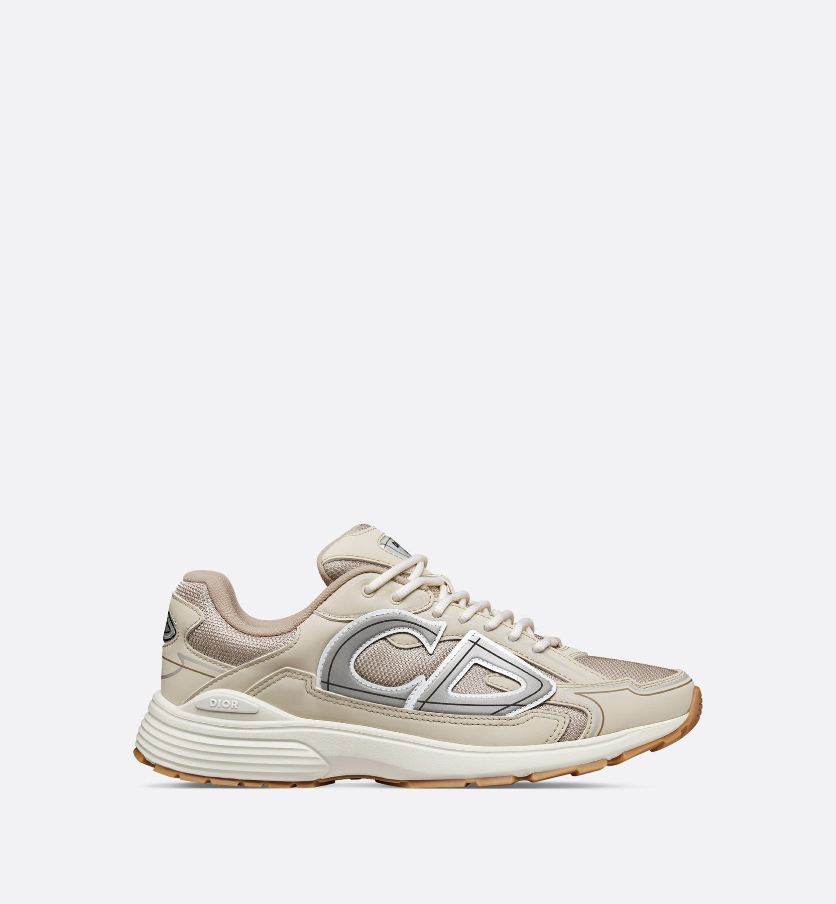 Lunuva 33 Runner Sneaker