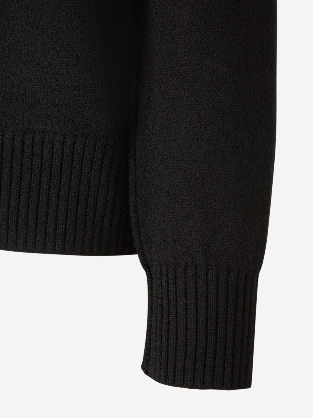 A DETAIL KNIT