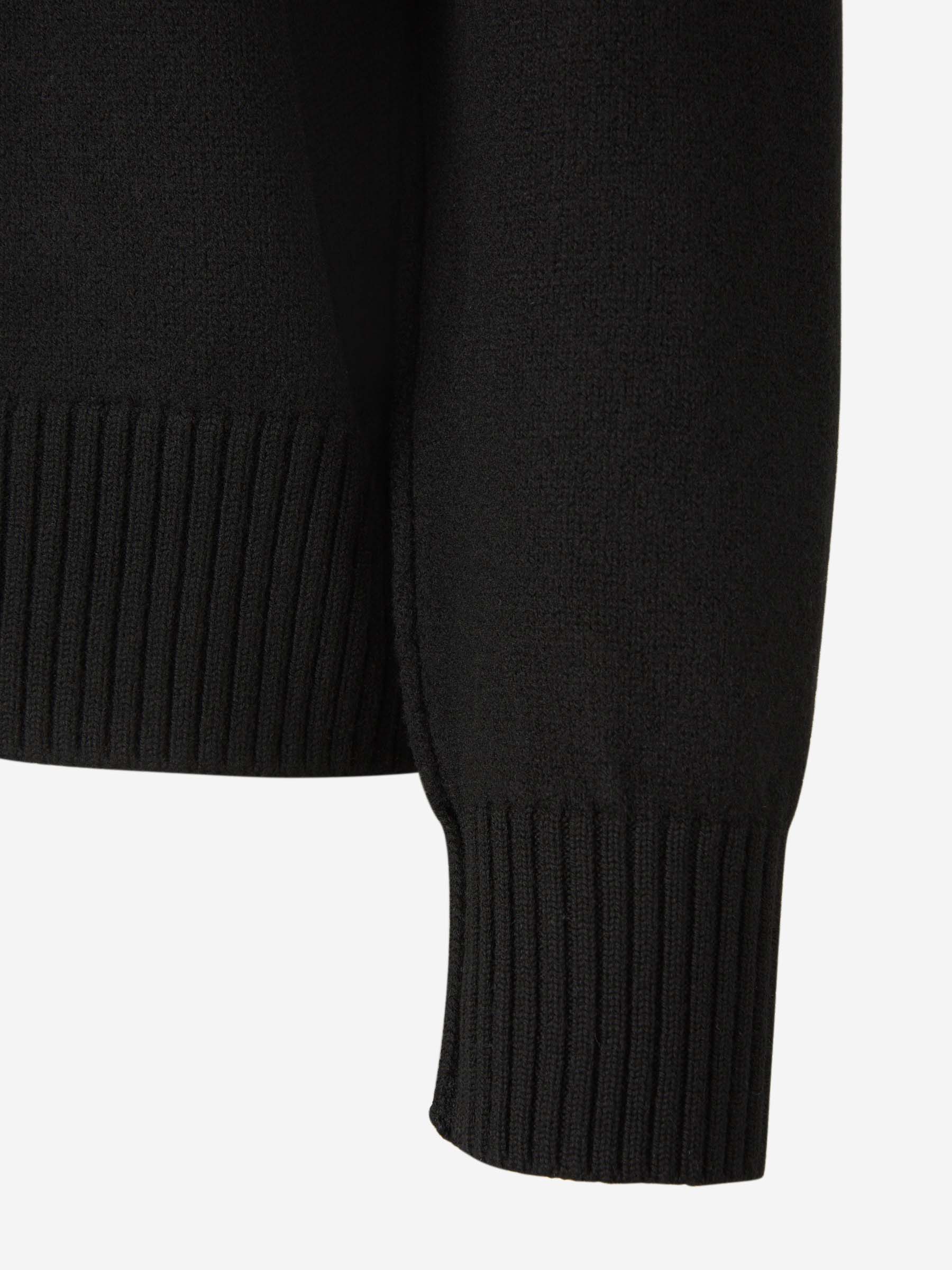 A DETAIL KNIT