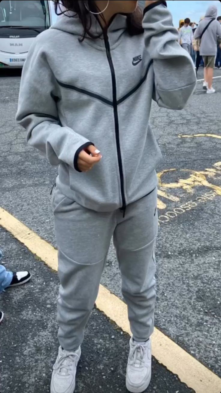 <p>Trackies / 2 Teiler</p>