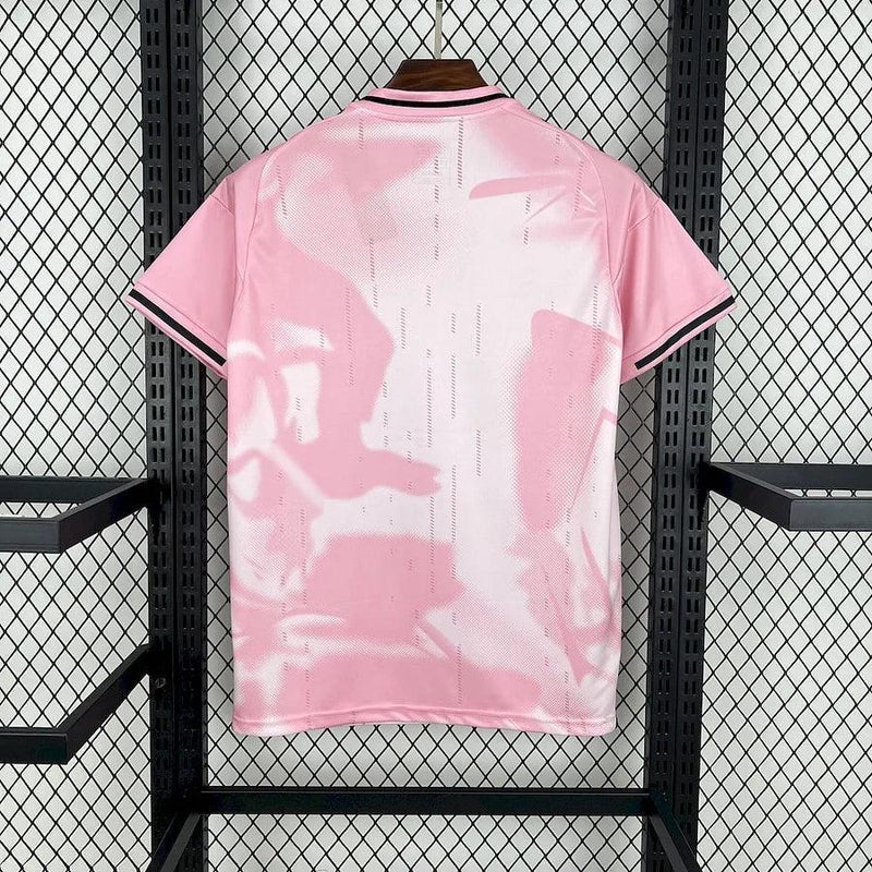 Real Madrid Pink Edition Trikot